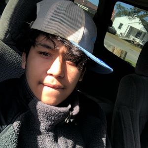 Meet your Posher, Ulises